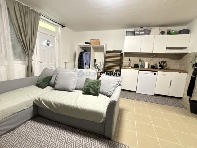 Eladó családi ház, Cserkeszőlőn 37 M Ft, 3 szobás