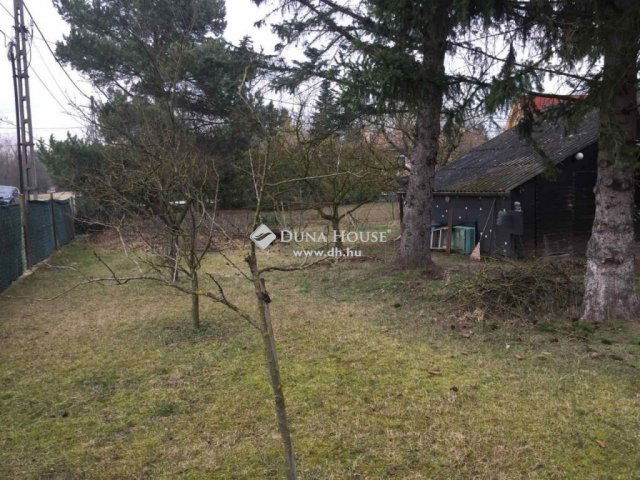 Eladó nyaraló, Pócsmegyeren 23.5 M Ft, 2 szobás