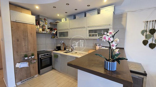 Eladó téglalakás, Szegeden 79.9 M Ft, 2 szobás