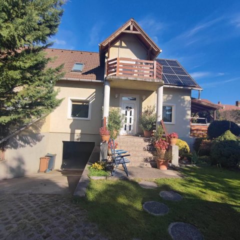 Eladó ikerház, Gödön 147.5 M Ft, 4 szobás