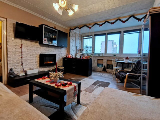 Eladó panellakás, XXI. kerületben, Kiss János altábornagy utcában