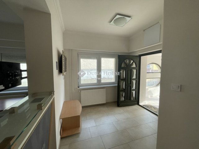 Eladó családi ház, Kecskeméten 91 M Ft, 3+1 szobás