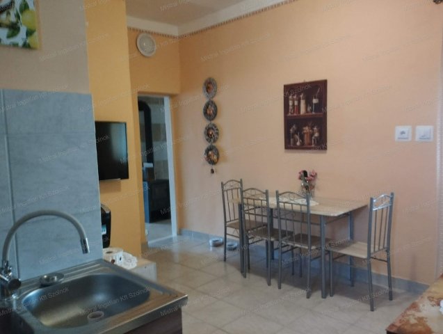 Eladó családi ház, Tiszapüspökin 19.5 M Ft, 3 szobás