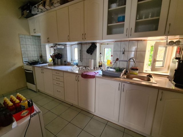 Eladó téglalakás, Pápán 48.1 M Ft, 3 szobás