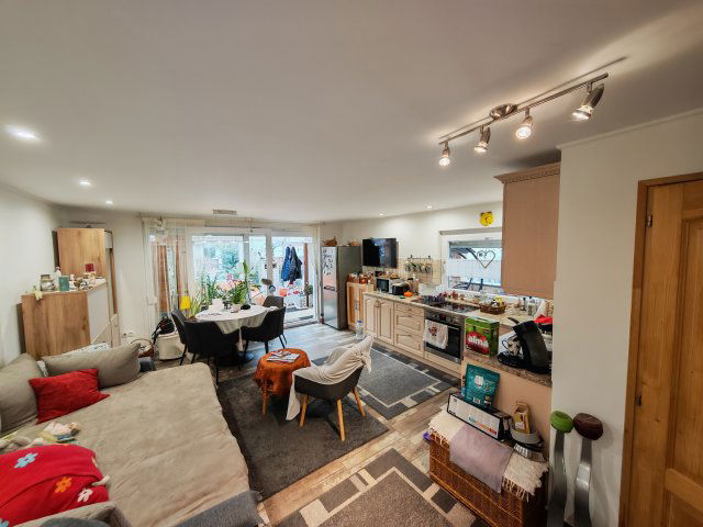 Eladó családi ház, Keszthelyen 77.9 M Ft, 1 szobás