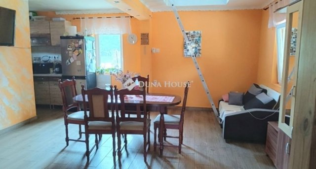 Eladó családi ház, Szentmártonkátán 50.9 M Ft, 4 szobás