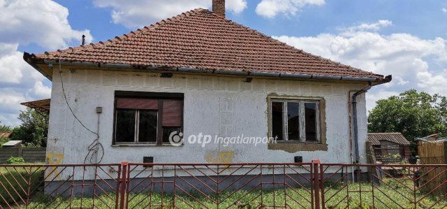 Eladó családi ház, Nagyecseden 6.5 M Ft, 3 szobás