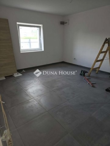 Eladó családi ház, Tápiószentmártonon 28.9 M Ft, 3 szobás