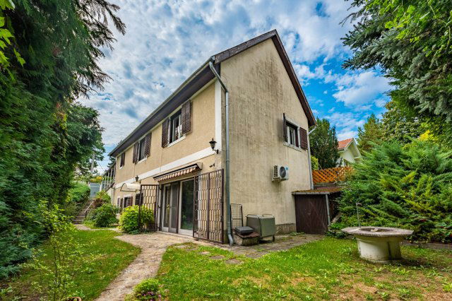 Eladó családi ház, Szentendrén 135 M Ft, 4 szobás