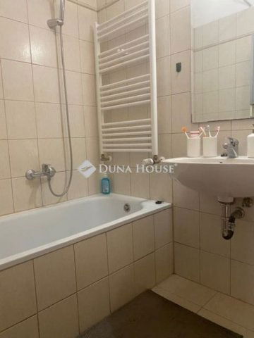 Eladó téglalakás, Budapesten, XVIII. kerületben 84.5 M Ft