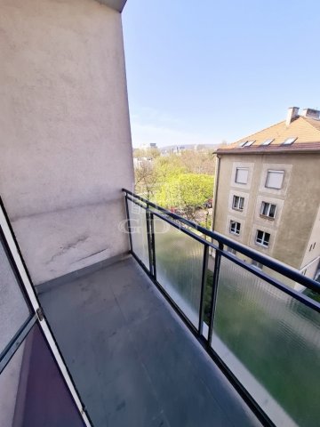 Eladó panellakás, Budapesten, XIV. kerületben 70 M Ft, 2+1 szobás