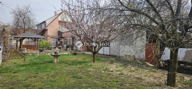 Eladó családi ház, Siklóson 105 M Ft, 3 szobás