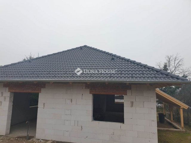 Eladó családi ház, Erdőkertesen 78.5 M Ft, 4 szobás