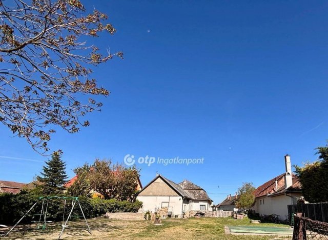 Eladó családi ház, Kiskunlacházán 78 M Ft, 2+1 szobás