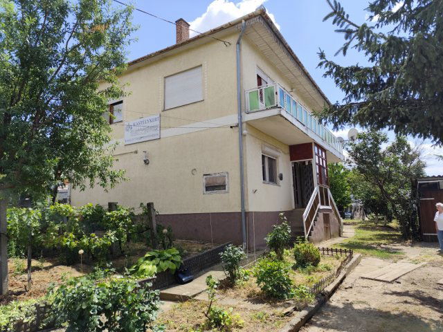 Eladó családi ház, Ecséden 38.9 M Ft, 5 szobás