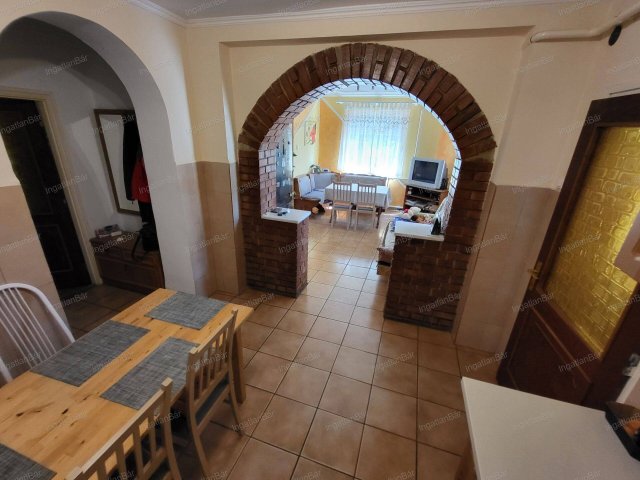 Eladó családi ház, Bátorligeten 27.9 M Ft, 3 szobás