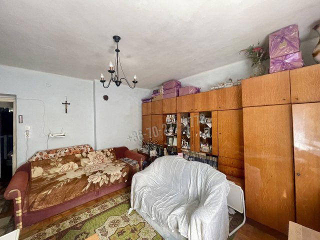 Eladó téglalakás, Oroszlányban, Petőfi Sándor utcában 23 M Ft