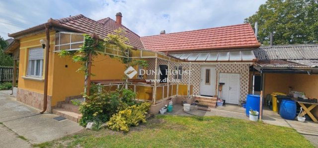 Eladó családi ház, Tápiószecsőn 44.9 M Ft, 3 szobás