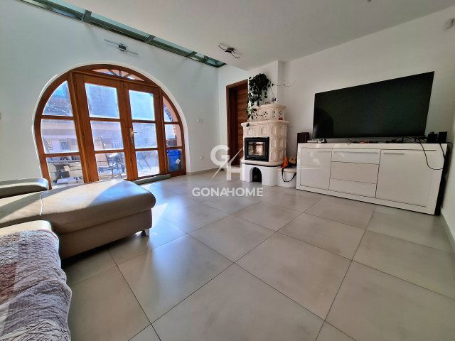 Eladó családi ház, Veszprémben 214.99 M Ft, 5+2 szobás