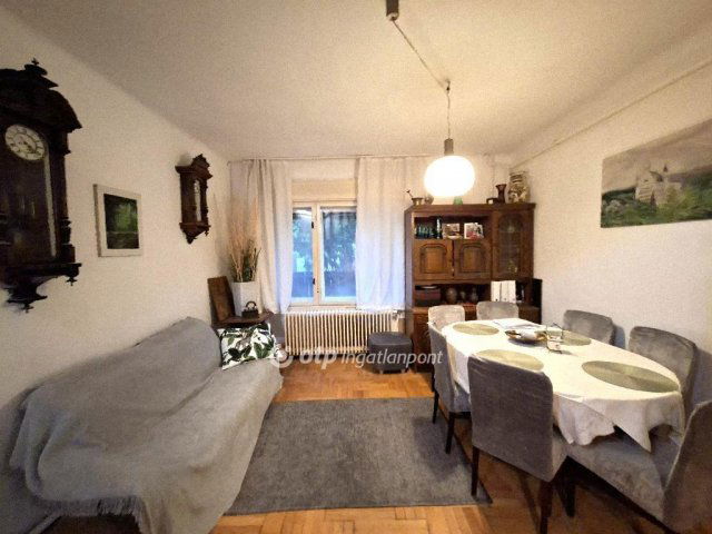 Eladó családi ház, Budakalászon 140 M Ft, 5 szobás