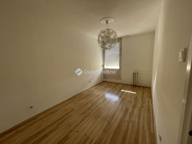 Eladó téglalakás, Kecskeméten 75.5 M Ft, 3 szobás