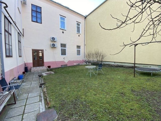 Eladó téglalakás, Pécsett 65.49 M Ft, 3 szobás