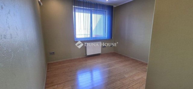 Eladó téglalakás, Budapesten, X. kerületben 163.5 M Ft, 3 szobás