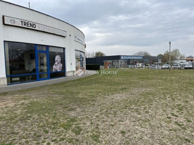 Eladó üzlethelyiség, Budapesten, XVII. kerületben 50.5 M Ft