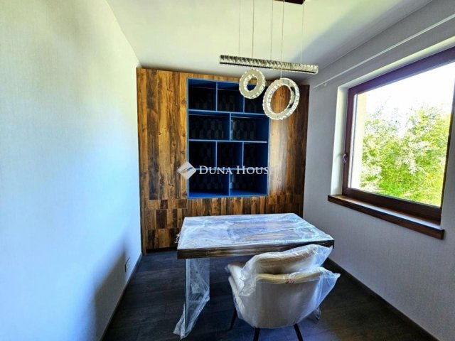 Eladó családi ház, Alsónémediben 229 M Ft, 5 szobás