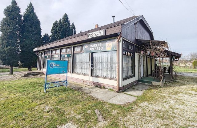 Eladó üzlethelyiség, Csurgón 23 M Ft / költözzbe.hu