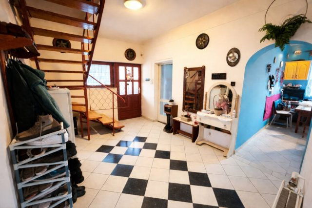 Eladó családi ház, Debrecenben 94.9 M Ft, 2+4 szobás