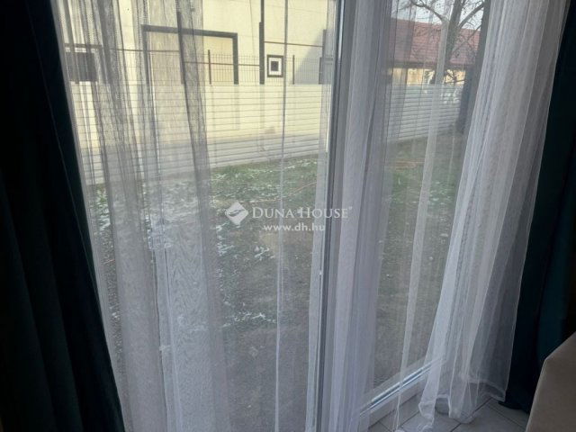 Eladó családi ház, Dabason 159 M Ft, 8 szobás