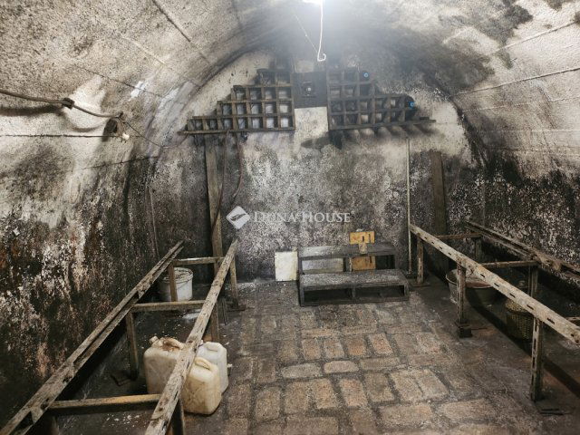 Eladó mezogazdasagi ingatlan, Pétfürdőn 28 M Ft