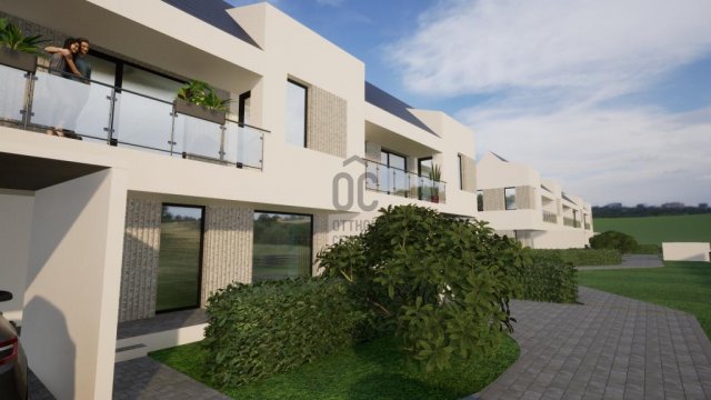 Eladó téglalakás, Cegléden 79.14 M Ft, 4 szobás