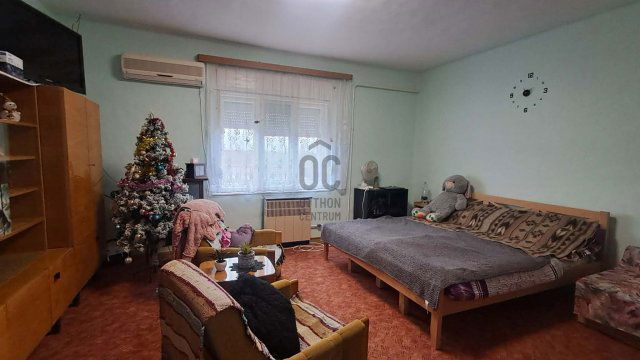 Eladó családi ház, Földesen 21.9 M Ft, 2 szobás