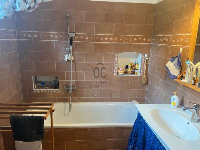 Kiadó téglalakás, albérlet, Pécsett 220 E Ft / hó, 2 szobás