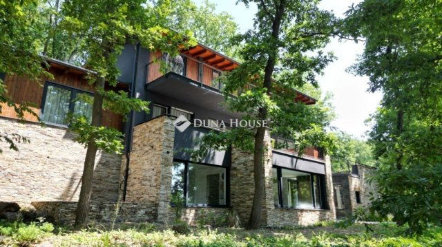 Eladó családi ház, Kismaroson 449 M Ft, 7 szobás