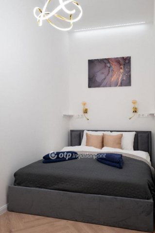 Eladó téglalakás, Budapesten, VI. kerületben 79.9 M Ft