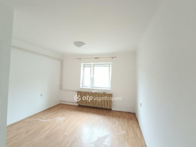 Eladó családi ház, Monoron 42.98 M Ft, 1+2 szobás