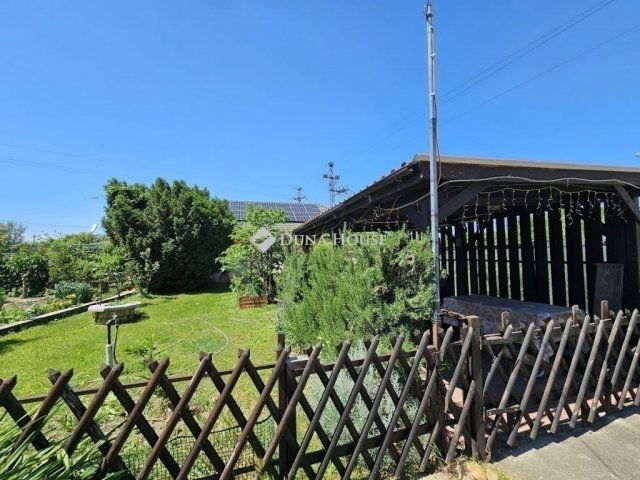 Eladó sorház, Szigetszentmiklóson 89.9 M Ft, 5 szobás