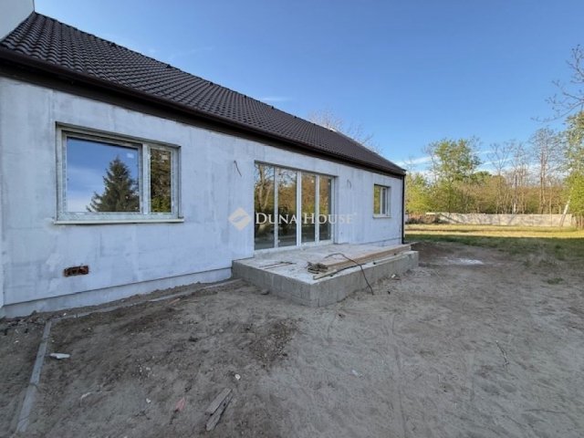 Eladó ikerház, Veresegyházon 120 M Ft, 4 szobás