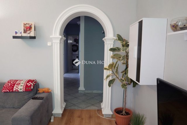 Eladó téglalakás, Lajosmizsén, Szabadság téren 49.9 M Ft