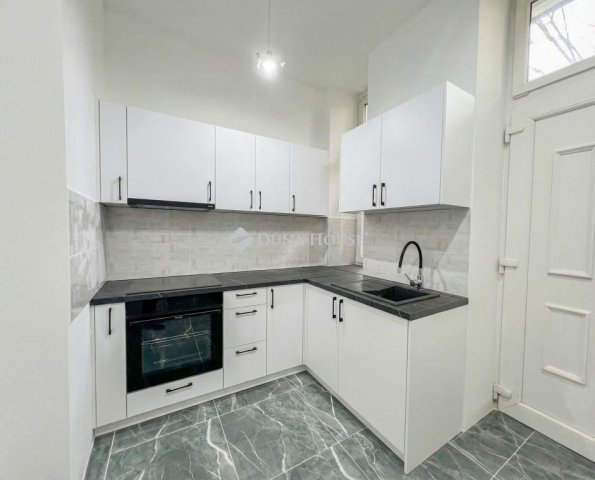 Eladó téglalakás, Budapesten, X. kerületben 47.5 M Ft, 1 szobás