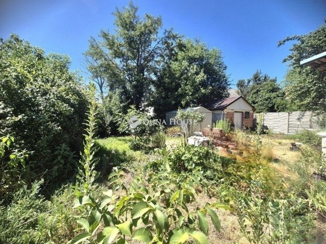 Eladó családi ház, Budapesten, III. kerületben 96 M Ft, 2 szobás