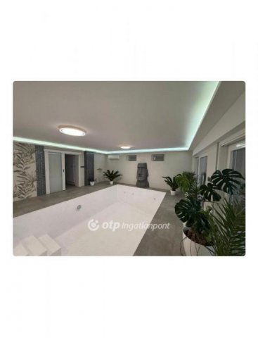 Eladó családi ház, Biatorbágyon 349.9 M Ft, 9 szobás