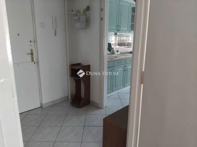 Kiadó téglalakás, albérlet, Pécsett 160 E Ft / hó, 2 szobás