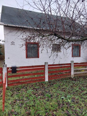 Eladó családi ház, Tarjánon 67 M Ft, 3+1 szobás