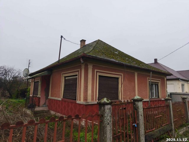 Eladó családi ház, Nyírtasson 4.18 M Ft, 2 szobás