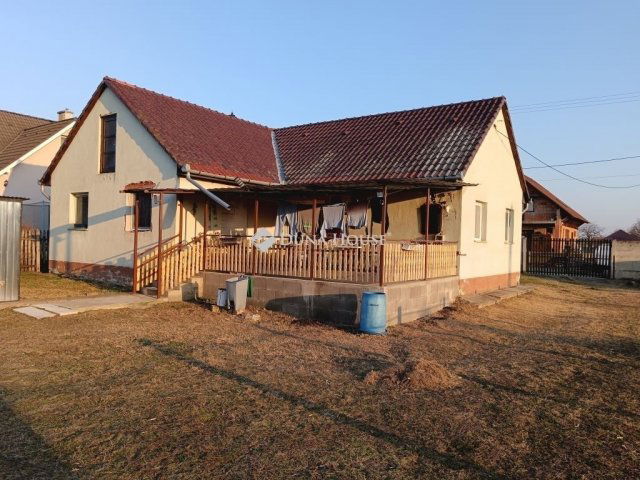 Eladó családi ház, Csévharaszton 62 M Ft, 4 szobás