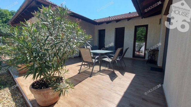 Eladó családi ház, Kecskeméten 149.9 M Ft, 4 szobás